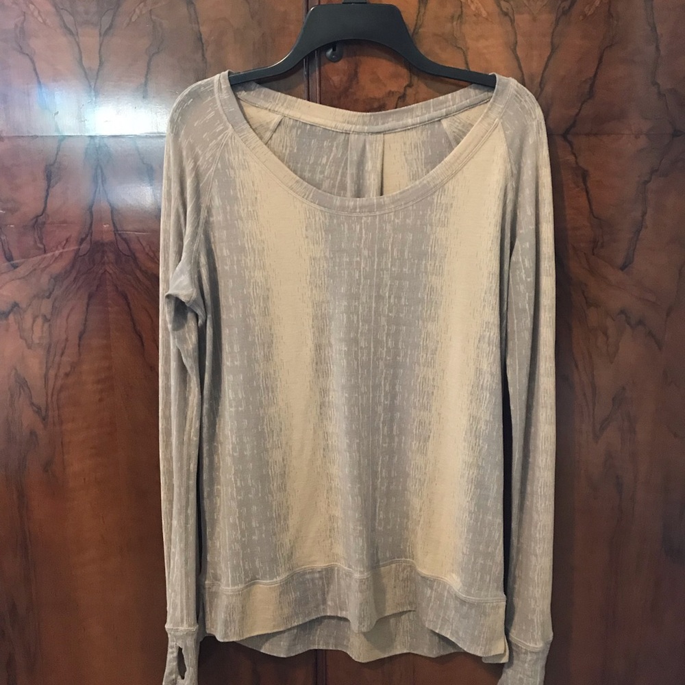 Lululemon long sleeve tee